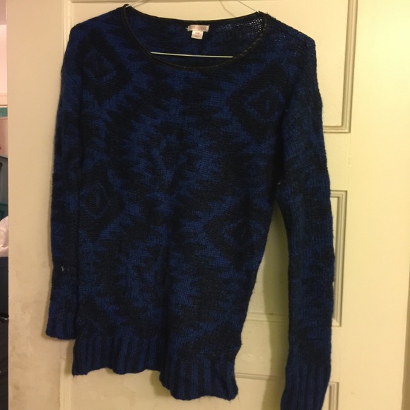 Holiday Sweater! - Picture 1 of 1